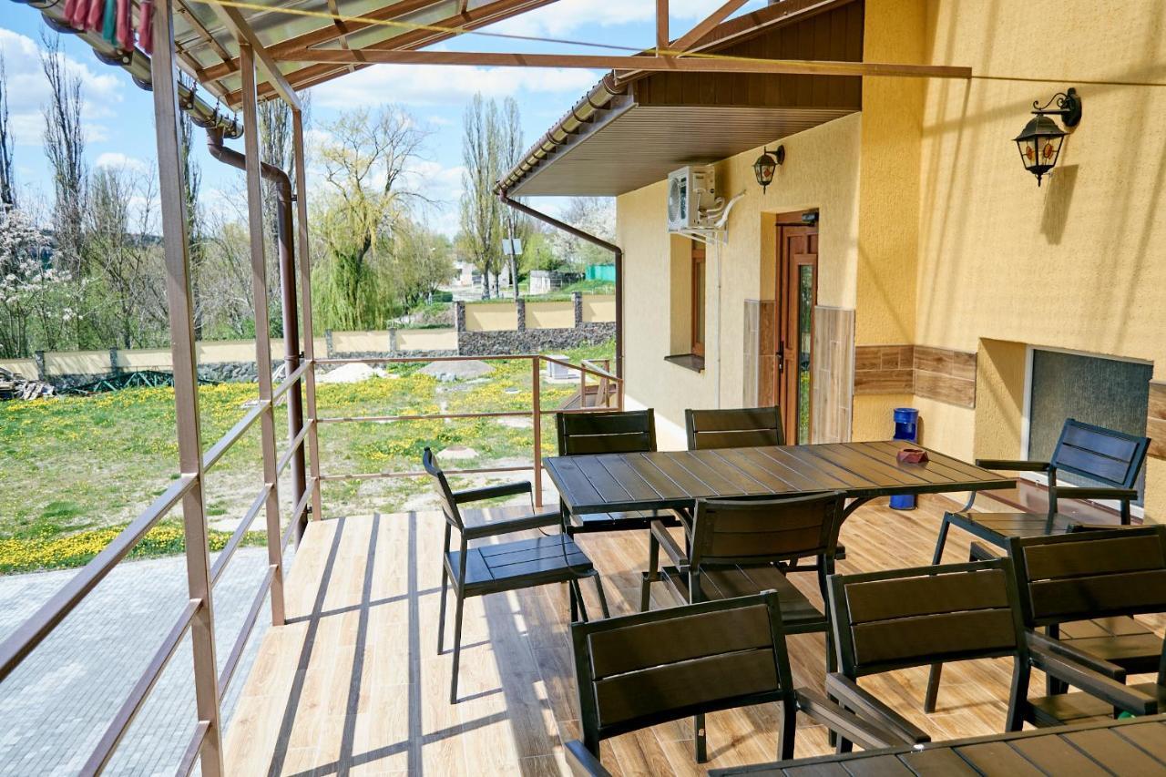 Hotel Каприз Kamenec Podolský Exteriér fotografie