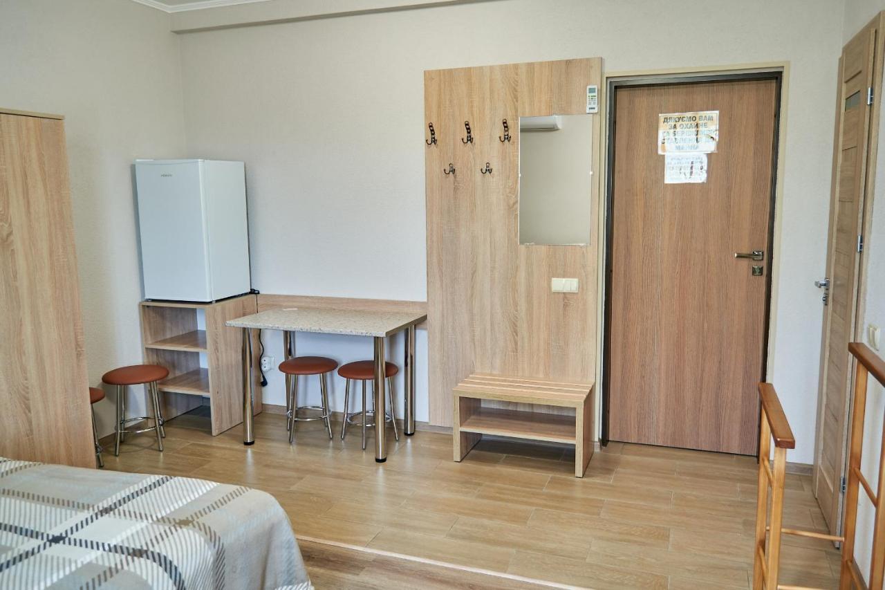 Hotel Каприз Kamenec Podolský Exteriér fotografie