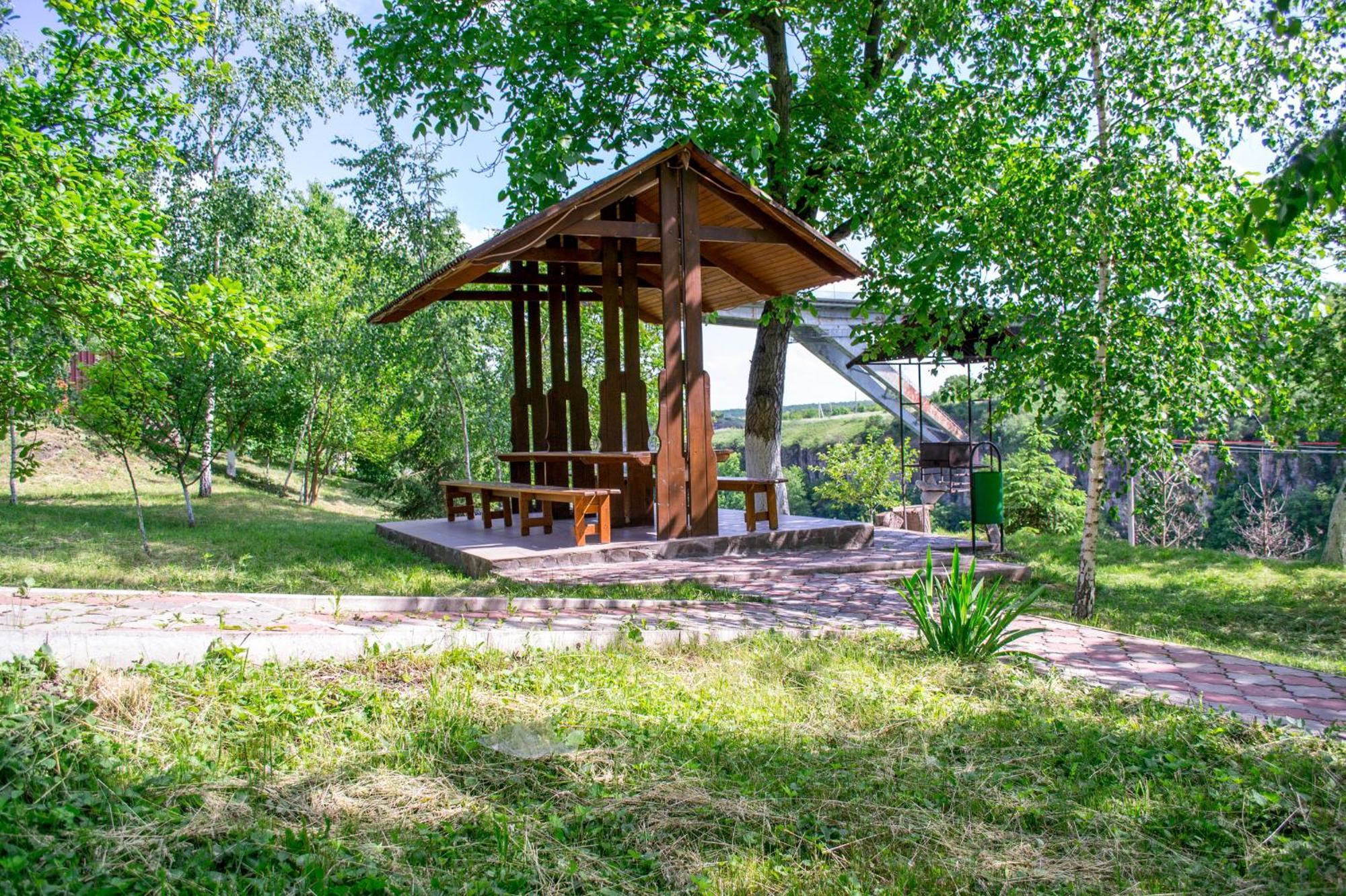 Hotel Каприз Kamenec Podolský Exteriér fotografie