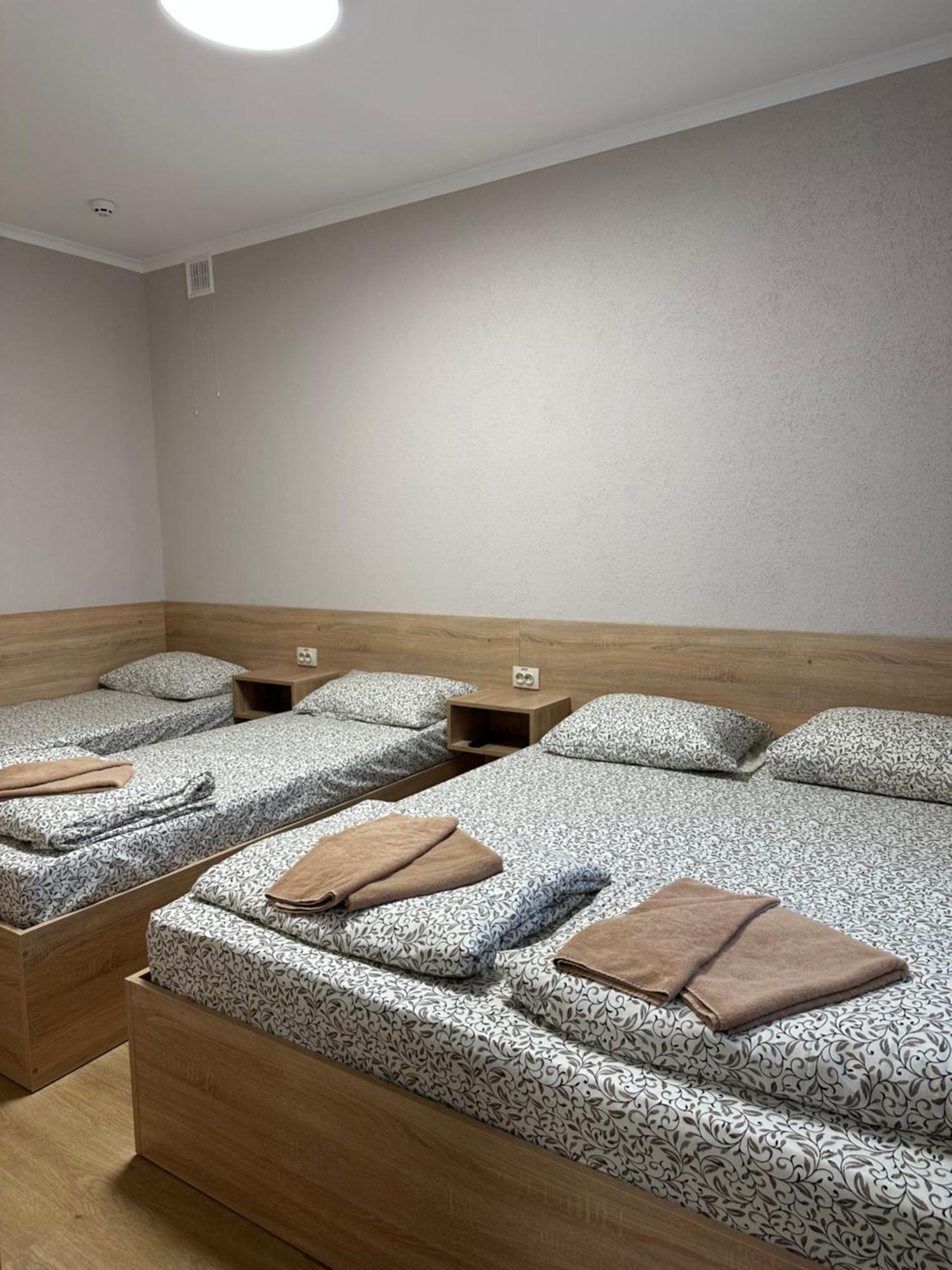 Hotel Каприз Kamenec Podolský Exteriér fotografie