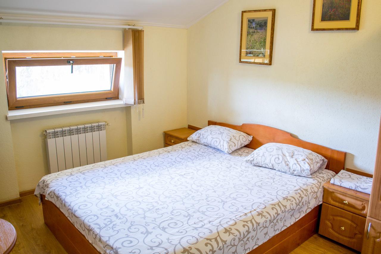 Hotel Каприз Kamenec Podolský Exteriér fotografie